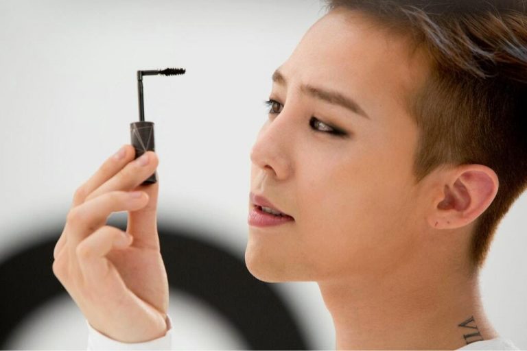 En Corée, des modèles masculins pour les cosmétiques !