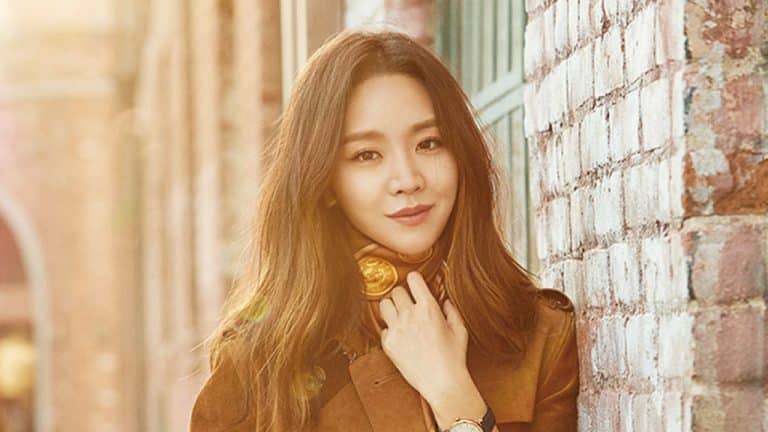 L'actrice coréenne Shin Hye Sun pose pour Elle