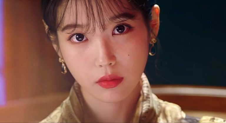 IU dans Hotel Del Luna