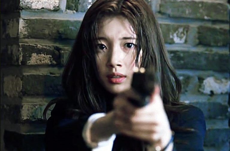 Suzy Bae dans la série coréenne Vagabond (Netflix)