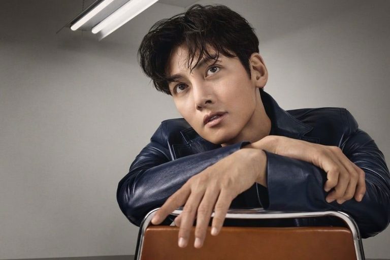 L'acteur coréen Ji Chang Woo pour Calvin Klein 2020