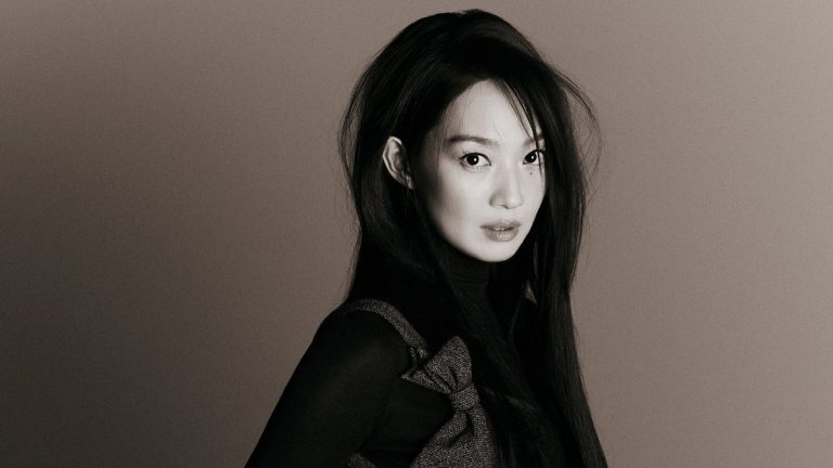 Vidéo : Shin Min Ah montre son affection pour ses personnages